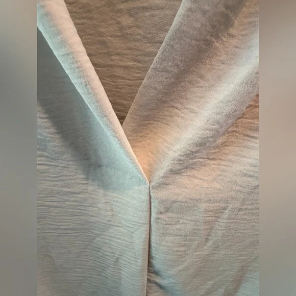 Calvin Klein White Deep V-Neck Sleeveless Draped Blouse Top 100% Polyester Large - Picture 3 of 9